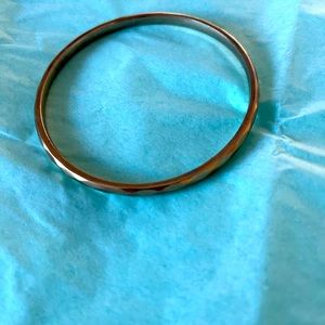 Good plated bangle bracelet